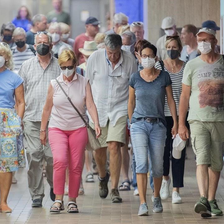 Summer surge of COVID-19 in Quebec, positivity rate highest since December